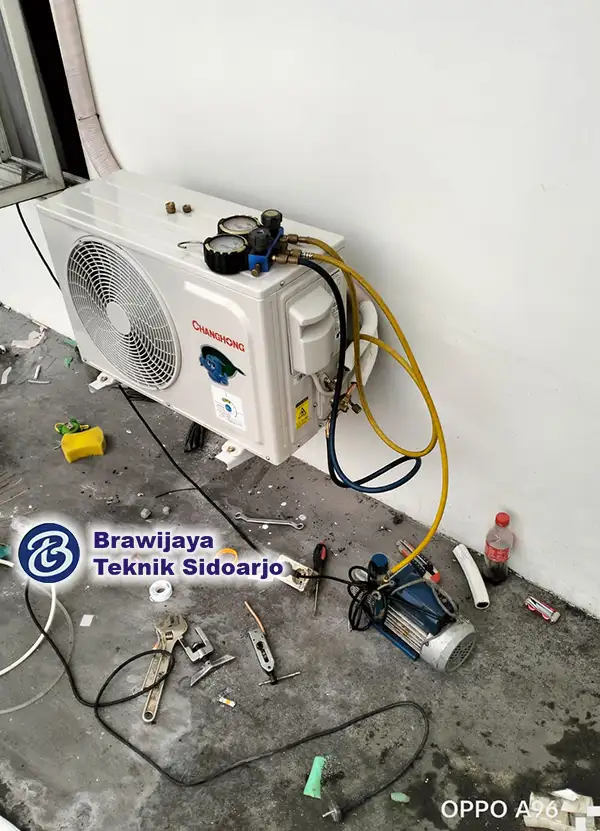 Service AC perumtas 7 popoh Wonoayu